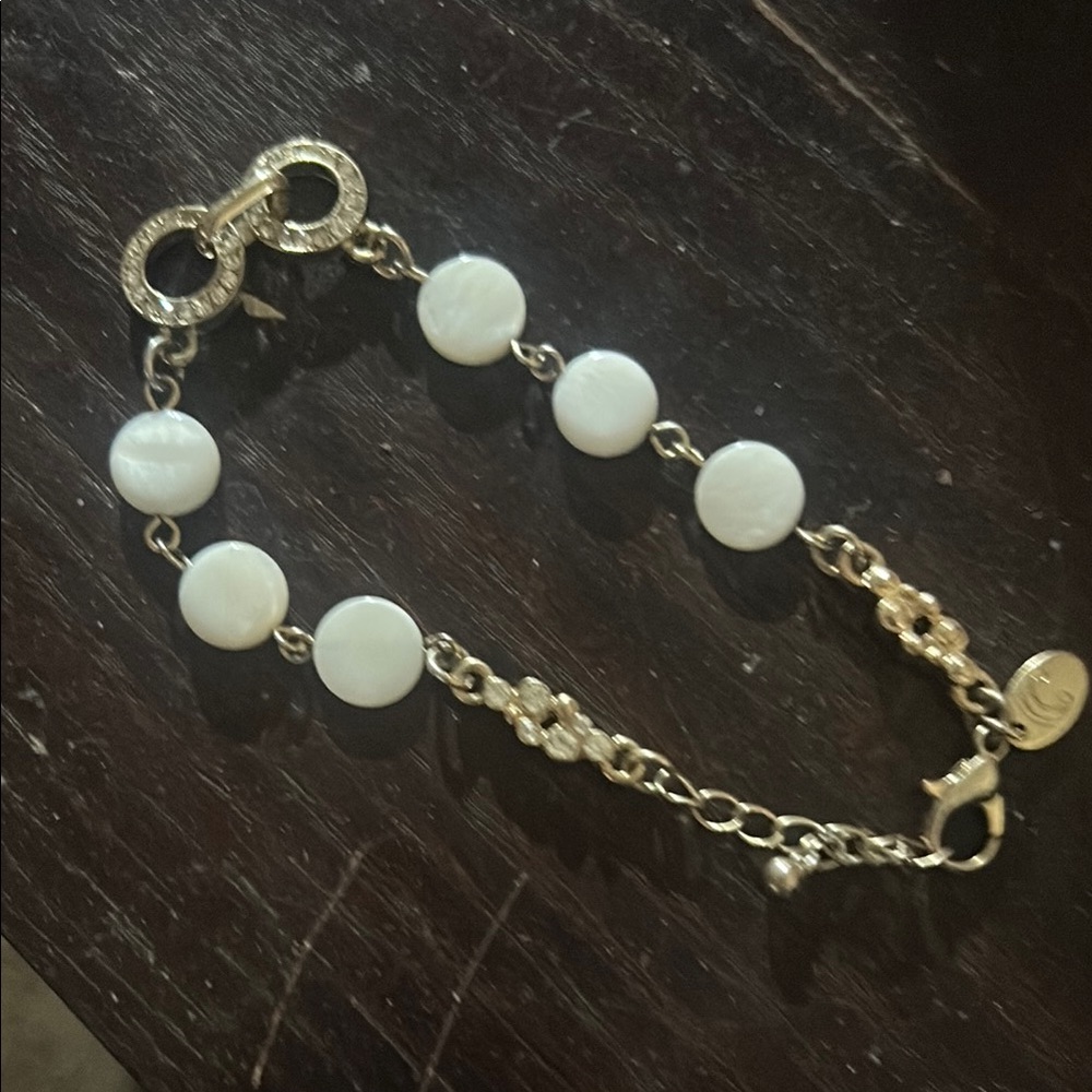 Elegant Gold and White Bracelet